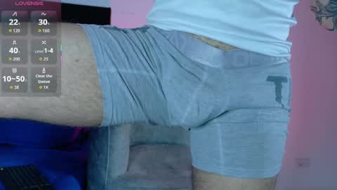 angel_kyrozz online show from April 2026 06:52:01 PM