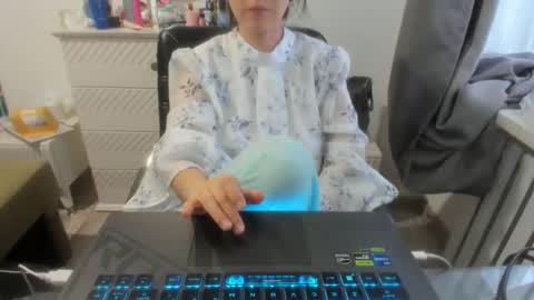 Snapshot of angel_lee__ chatting on January 2025 11:15:02 AM angel_lee__ online show from January 2025 11:15:02 AM