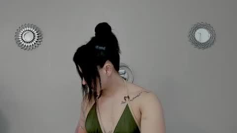 Angel online show from October 2025 10:42:02 PM