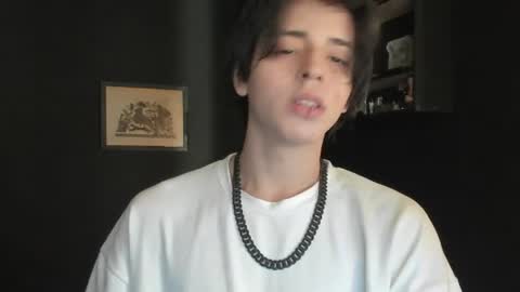 Snapshot of angel_miguel_ chatting on July 2026 08:29:01 PM Angel Scott online show from July 2026 08:29:01 PM