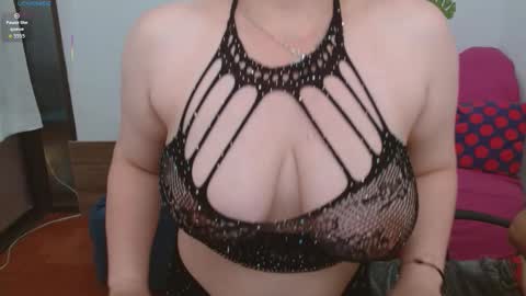 Nayely and Angel online show from February 2026 07:20:01 PM