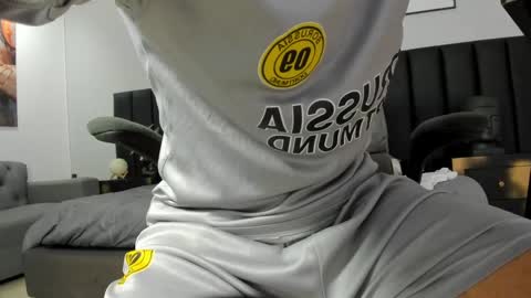 Snapshot of angel_nicolas chatting on January 2025 10:26:01 PM ANGEL online show from January 2025 10:26:01 PM