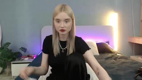 Angela online show from May 2026 12:30:02 AM