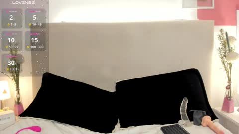 Snapshot of angel_velvet_ chatting on December 2025 07:53:02 PM angel_velvet_ online show from December 2025 07:53:02 PM