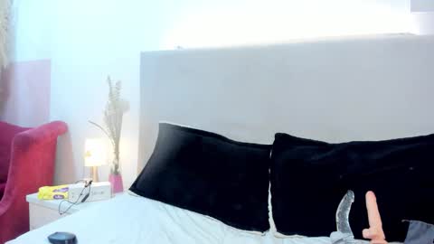 Snapshot of angel_velvet_ chatting on December 2025 07:07:02 PM angel_velvet_ online show from December 2025 07:07:02 PM