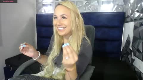 Angel online show from April 2026 03:57:01 PM