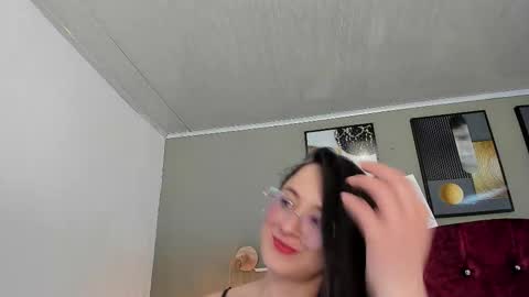 angela_nix online show from March 2026 03:30:01 PM