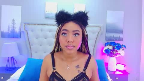 Angela Roberts online show from November 2025 11:59:01 PM