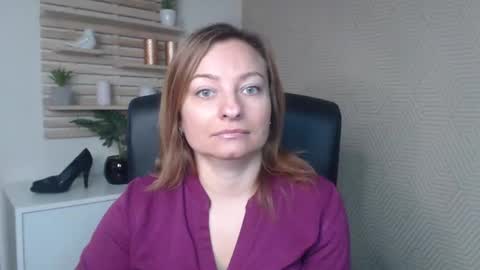 Angela online show from September 2025 05:45:02 AM
