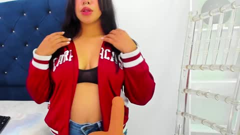 Angela online show from January 2025 07:21:02 PM