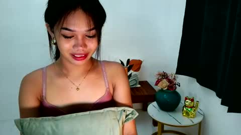 Snapshot of angela_star888 chatting on November 2025 06:32:01 PM angela_star888 online show from November 2025 06:32:01 PM