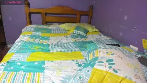 Snapshot of angela_wish chatting on June 2026 11:19:01 PM angela_wish online show from June 2026 11:19:01 PM