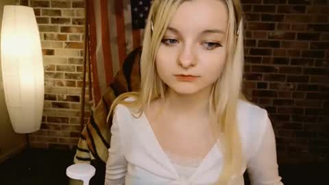 angelabunny_ online show from June 2026 02:33:01 PM