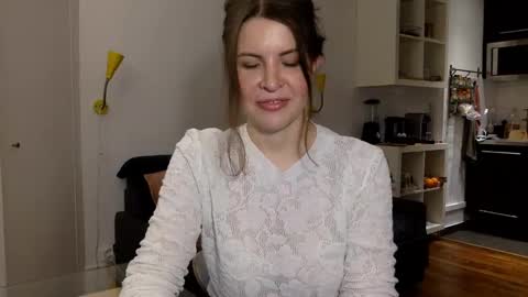 Snapshot of angeladarkk chatting on December 2024 08:32:01 PM Angela online show from December 2024 08:32:01 PM