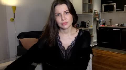 Snapshot of angeladarkk chatting on December 2025 08:37:02 PM Angela online show from December 2025 08:37:02 PM