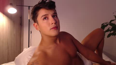 Snapshot of angelcossio chatting on December 2024 07:41:02 PM Angel online show from December 2024 07:41:02 PM