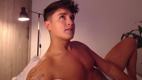 Snapshot of angelcossio chatting on December 2024 10:28:01 PM Angel online show from December 2024 10:28:01 PM