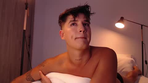 Snapshot of angelcossio chatting on March 2025 10:05:02 PM Angel online show from March 2025 10:05:02 PM