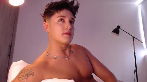 Snapshot of angelcossio chatting on September 2025 06:42:01 PM Angel online show from September 2025 06:42:01 PM