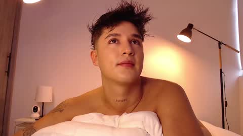 Snapshot of angelcossio chatting on October 2025 09:10:02 PM Angel online show from October 2025 09:10:02 PM