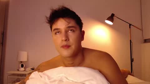 Snapshot of angelcossio chatting on November 2025 12:24:01 AM Angel online show from November 2025 12:24:01 AM