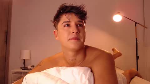 Snapshot of angelcossio chatting on November 2025 12:53:02 AM Angel online show from November 2025 12:53:02 AM