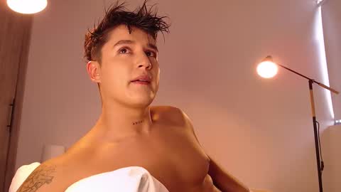 Snapshot of angelcossio chatting on November 2025 07:03:01 PM Angel online show from November 2025 07:03:01 PM