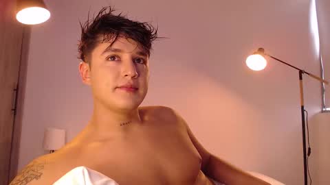 Snapshot of angelcossio chatting on December 2025 07:33:02 PM Angel online show from December 2025 07:33:02 PM