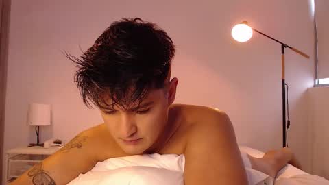 Snapshot of angelcossio chatting on December 2025 07:53:02 PM Angel online show from December 2025 07:53:02 PM