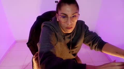 angele online show from March 2026 08:22:02 PM