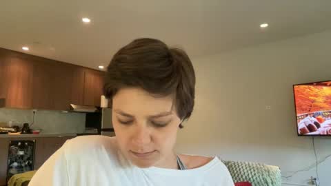 angeleleven11 online show from September 2025 05:57:01 PM