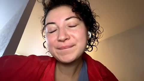 Elisa online show from October 2025 07:08:02 AM