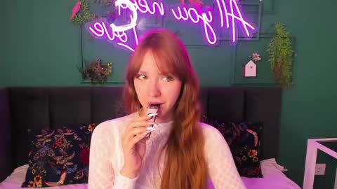 Angela online show from May 2026 01:33:01 AM