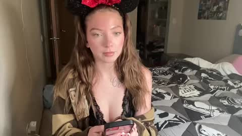 Snapshot of angelgrl444 chatting on January 2025 10:34:01 PM Princess Peach online show from January 2025 10:34:01 PM