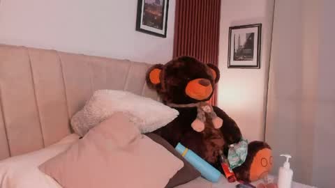 Snapshot of angeli_sexi chatting on April 2026 12:41:01 AM Carolina online show from April 2026 12:41:01 AM