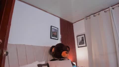Snapshot of angeli_sexi chatting on May 2026 01:22:02 AM Carolina online show from May 2026 01:22:02 AM
