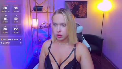 Snapshot of angelic_coy chatting on May 2026 04:36:01 PM Angelic beauty online show from May 2026 04:36:01 PM