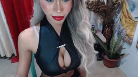 DIVINE ANGEL online show from February 2025 09:42:01 AM