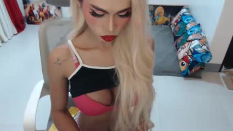 DIVINE ANGEL online show from November 2025 11:16:02 PM