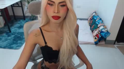 DIVINE ANGEL online show from February 2026 09:08:02 AM