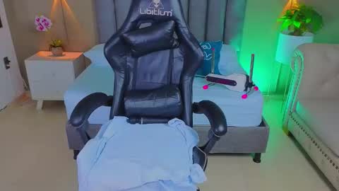 A N G E L I C A online show from March 2026 07:19:01 PM