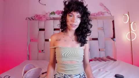 Snapshot of angelicahills_ chatting on June 2026 03:01:02 PM angelcia online show from June 2026 03:01:02 PM