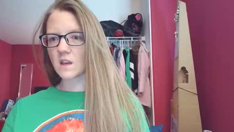 AngelicAngel online show from December 2025 06:36:02 PM