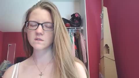 AngelicAngel online show from April 2026 04:58:02 PM