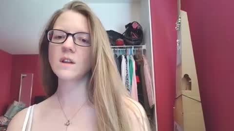 Snapshot of angelicangel3 chatting on April 2026 06:53:02 PM AngelicAngel online show from April 2026 06:53:02 PM