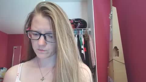 Snapshot of angelicangel3 chatting on May 2026 07:44:01 PM AngelicAngel online show from May 2026 07:44:01 PM