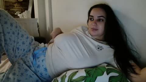 Angela online show from December 2024 06:16:02 PM