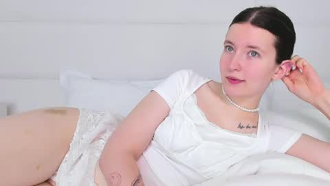 Angelic online show from February 2025 02:49:01 AM