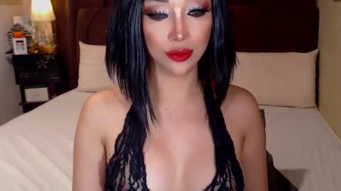 MS. AMALIA online show from February 2025 09:33:01 AM