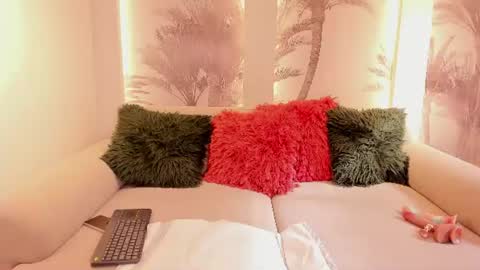Angelie Rose  online show from July 2026 01:19:01 PM